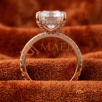 Classic Round 3-Stone Engagement Ring with Twisted Pavé Band