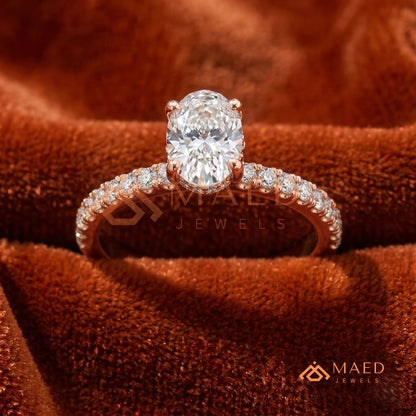 Oval Cut Solitaire Band with Pavé Shank – Silver, 14K Yellow & Rose Gold)