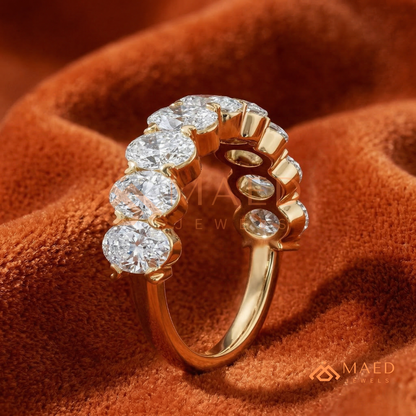 The Aria Oval Band | Shared Prong Anniversary Wedding Ring