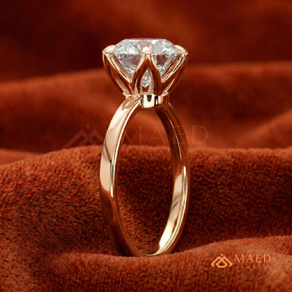 Classic Round Brilliant Cut Diamond Engagement Ring