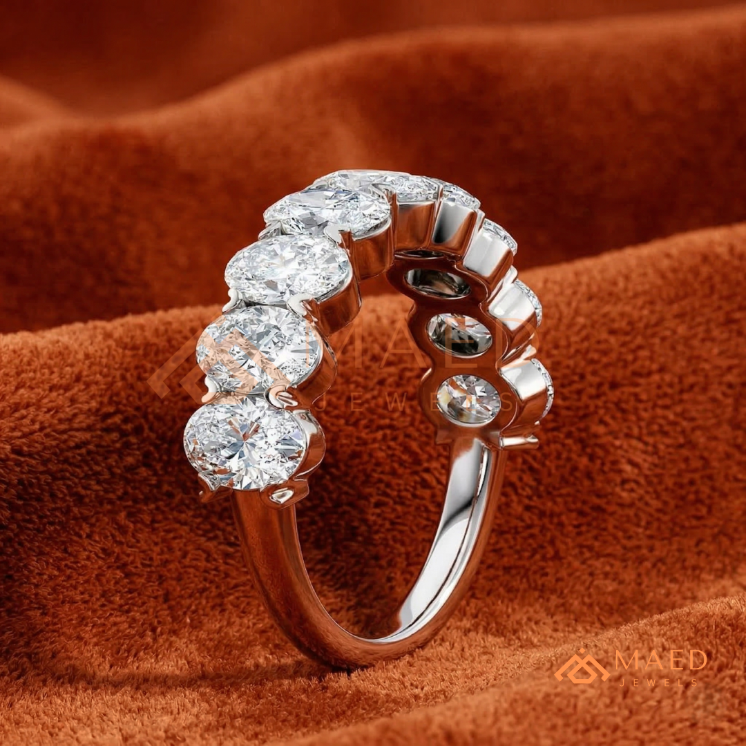 The Aria Oval Band | Shared Prong Anniversary Wedding Ring