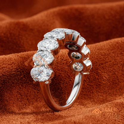 The Aria Oval Band | Shared Prong Anniversary Wedding Ring