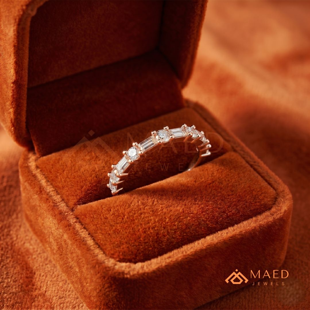 Alternating Baguette & Round Cut Diamond Wedding Band | Shared Prong Multi-Stone Anniversary Ring in Silver, 14K Gold, & Rose Gold