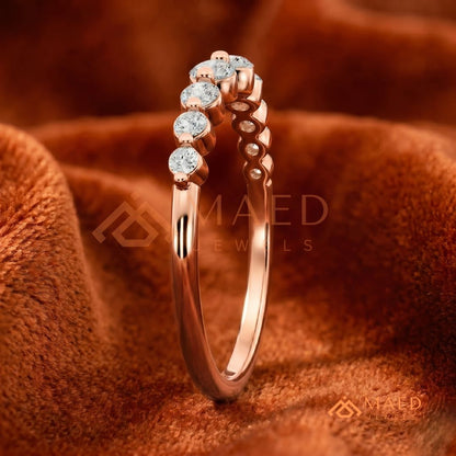 Graduated Round Cut Diamond Wedding Band | Floating Bubble Prongs Anniversary Ring in Silver, 14K Gold, & Rose Gold