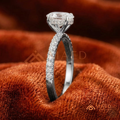 Oval Cut Solitaire Band with Pavé Shank – Silver, 14K Yellow & Rose Gold)