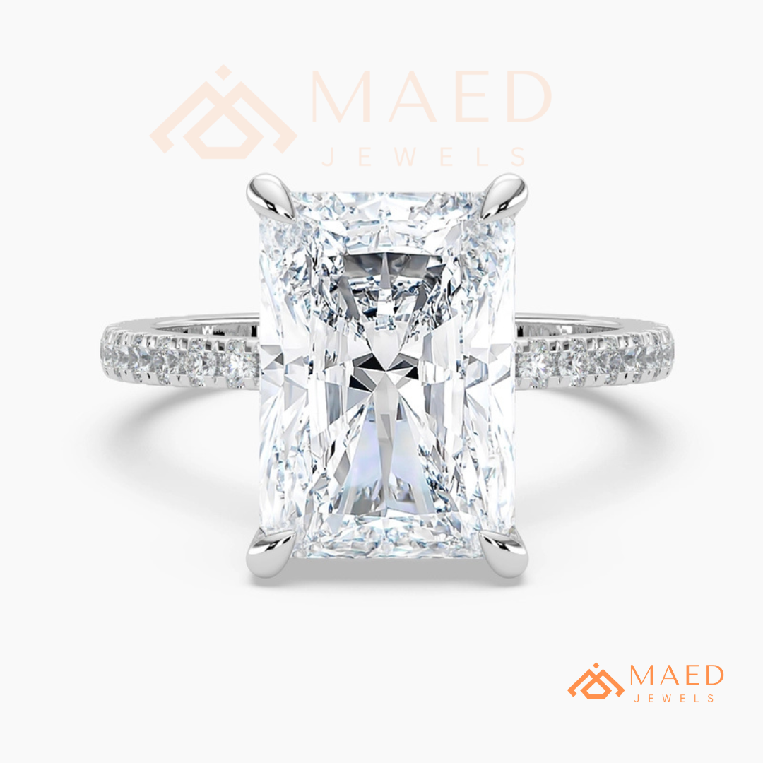 Classic Round 3-Stone Engagement Ring with Twisted Pavé Band