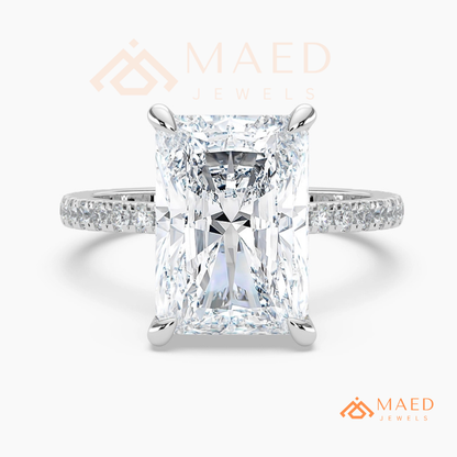 Classic Round 3-Stone Engagement Ring with Twisted Pavé Band