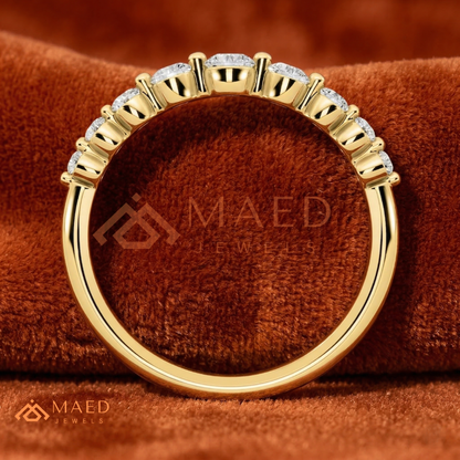 Graduated Round Cut Diamond Wedding Band | Floating Bubble Prongs Anniversary Ring in Silver, 14K Gold, & Rose Gold