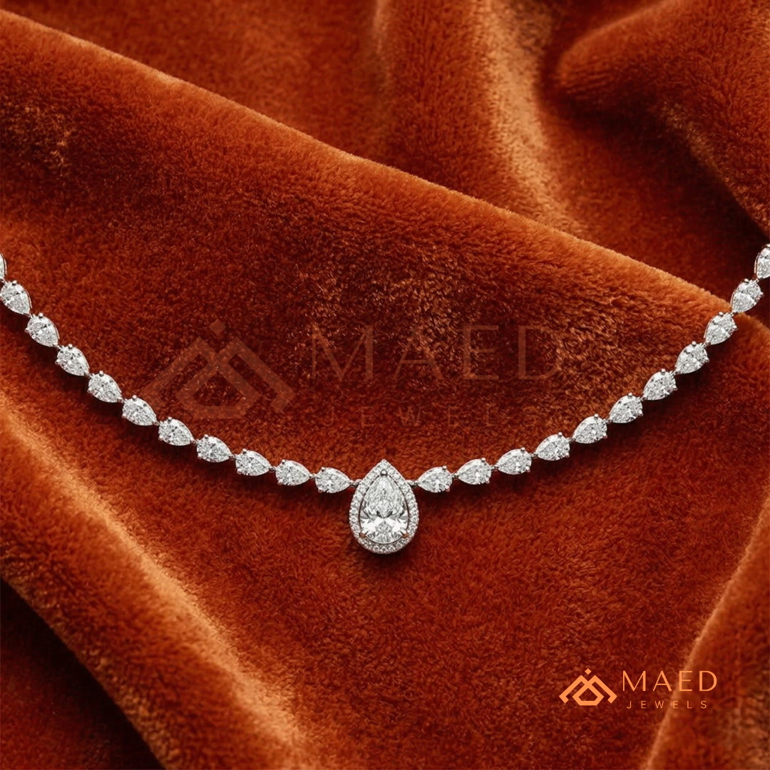 pear-cut diamond drop necklace