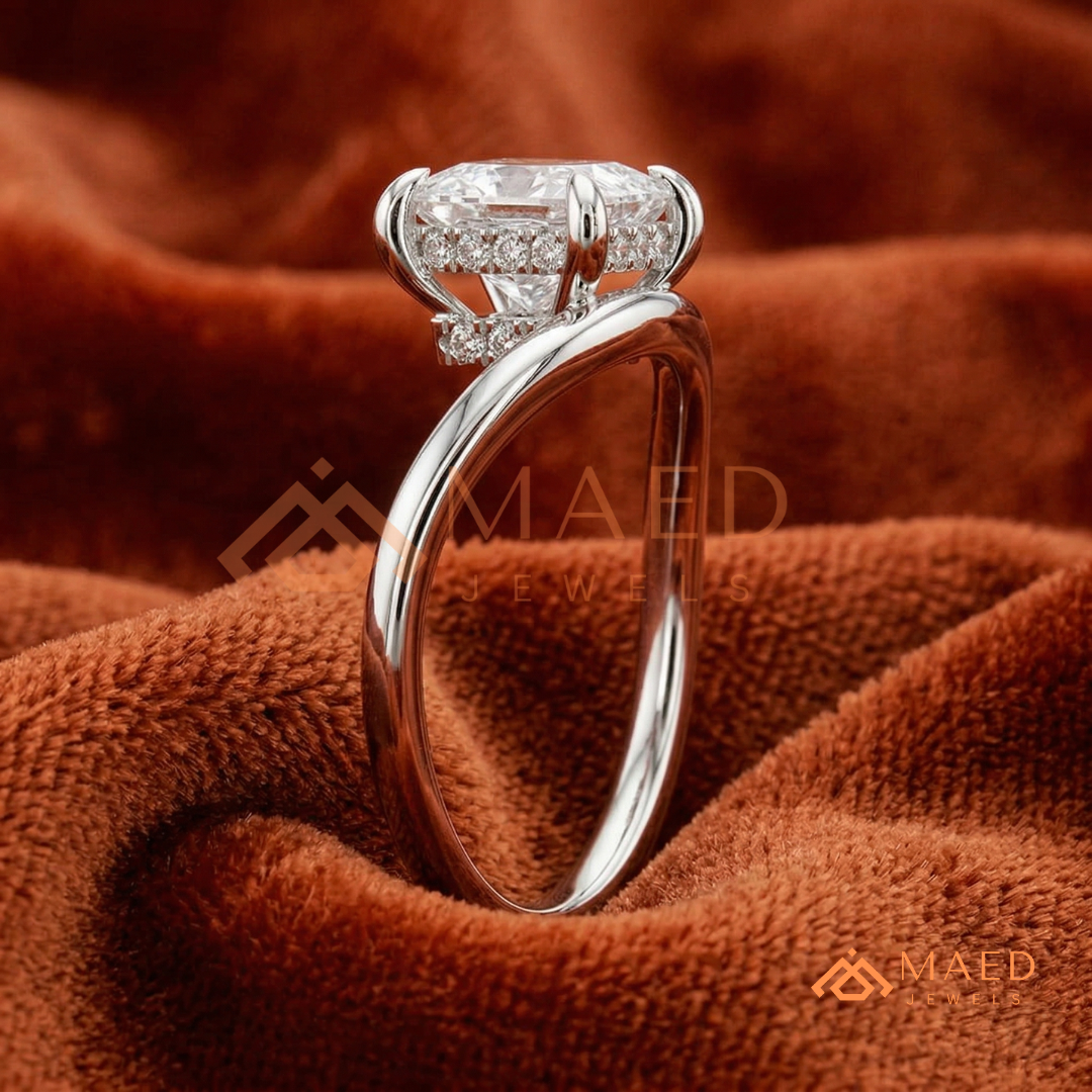 Princess Cut V-Band Solitaire Engagement Ring in 14K Gold, Rose Gold & Silver