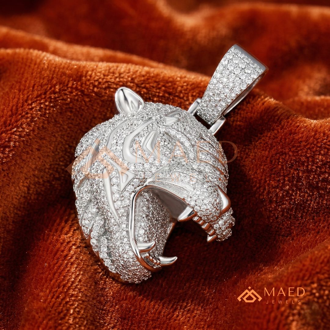 The Roaring Tiger Iced Out Pendant – High-Detail Hip Hop Jewelry