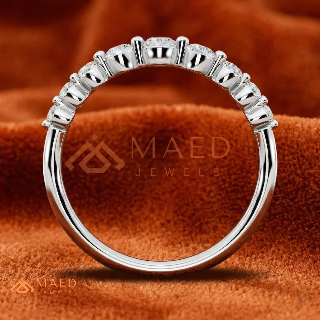 Graduated Round Cut Diamond Wedding Band | Floating Bubble Prongs Anniversary Ring in Silver, 14K Gold, & Rose Gold