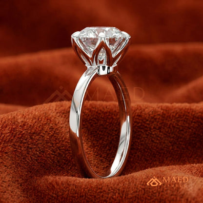 Classic Round Brilliant Cut Diamond Engagement Ring