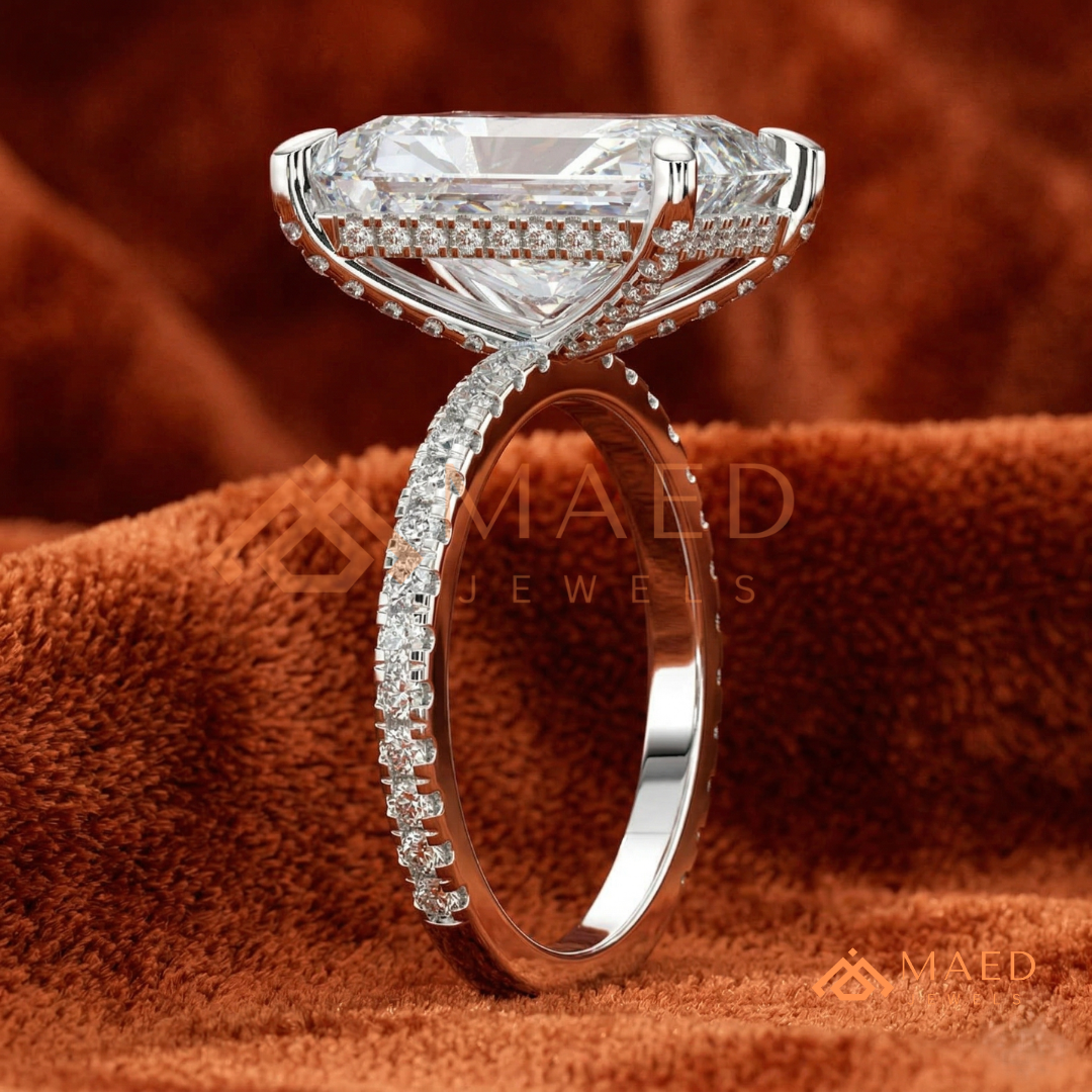Classic Round 3-Stone Engagement Ring with Twisted Pavé Band