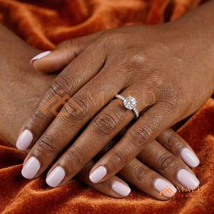 Classic Round Cut Solitaire Engagement Ring with Pavé Diamond Band