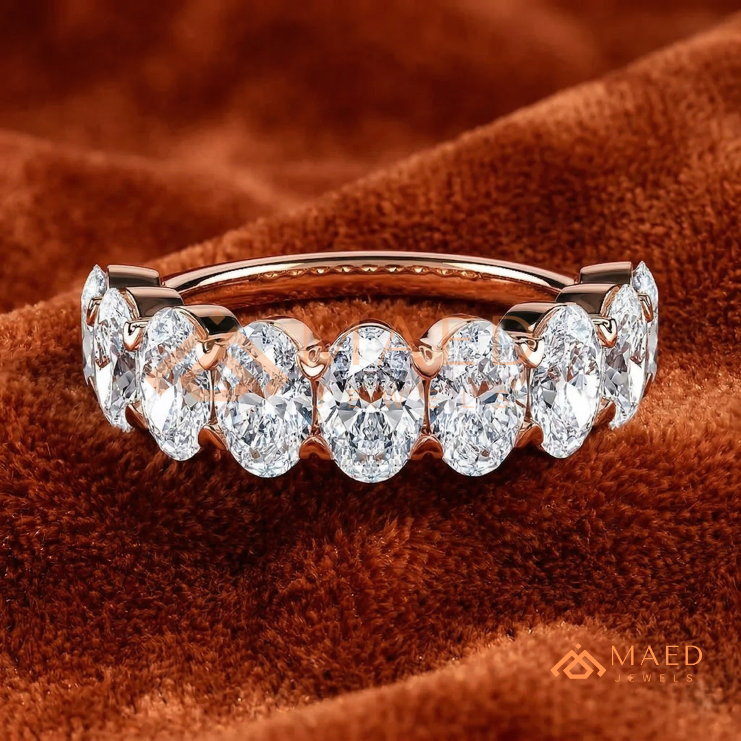 The Aria Oval Band | Shared Prong Anniversary Wedding Ring