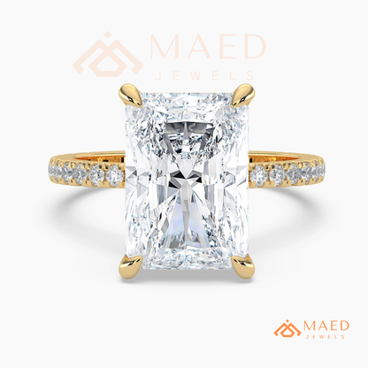 Classic Round 3-Stone Engagement Ring with Twisted Pavé Band