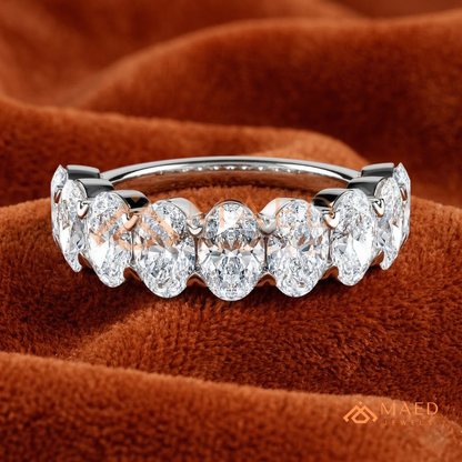 The Aria Oval Band | Shared Prong Anniversary Wedding Ring