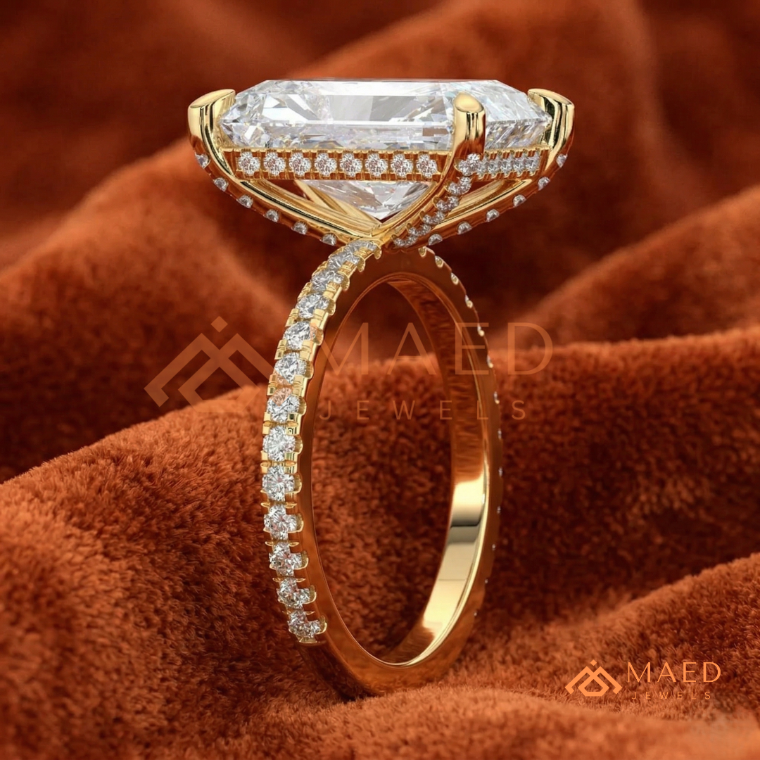 Classic Round 3-Stone Engagement Ring with Twisted Pavé Band