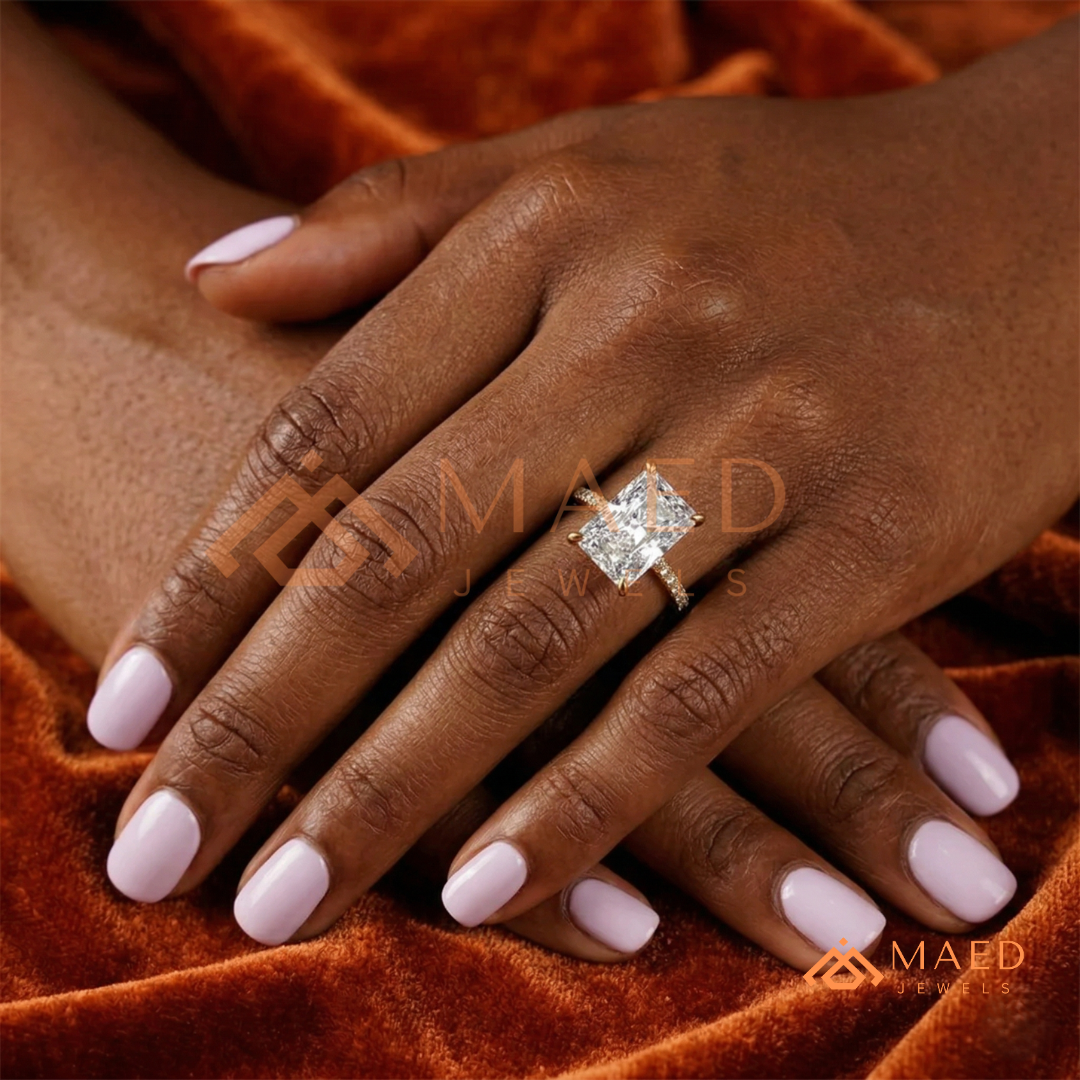 Classic Round 3-Stone Engagement Ring with Twisted Pavé Band
