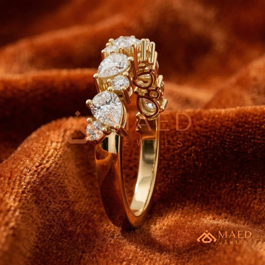 The Amara Scattered Cluster Band | Asymmetric Pear & Round Wave Ring