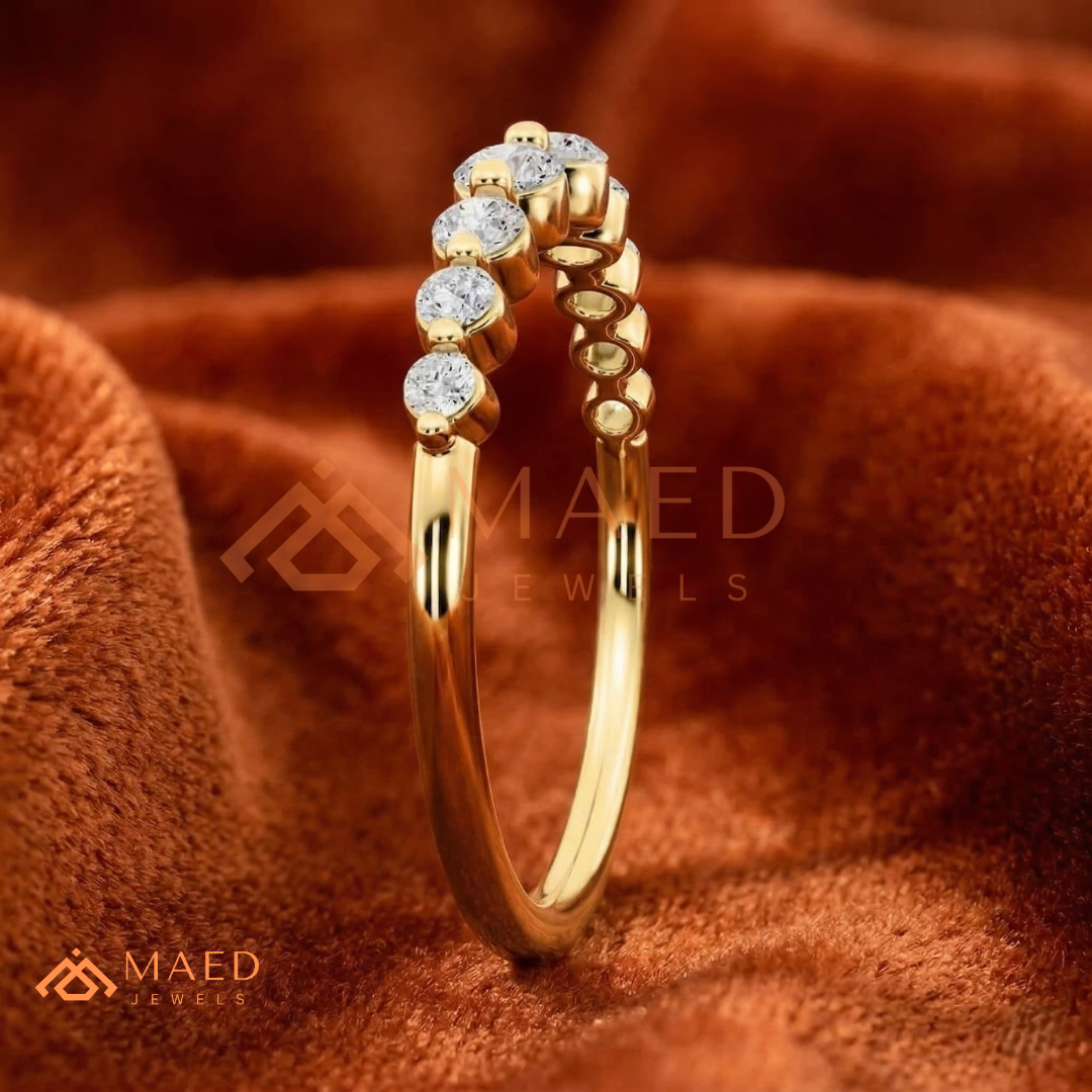 Graduated Round Cut Diamond Wedding Band | Floating Bubble Prongs Anniversary Ring in Silver, 14K Gold, & Rose Gold