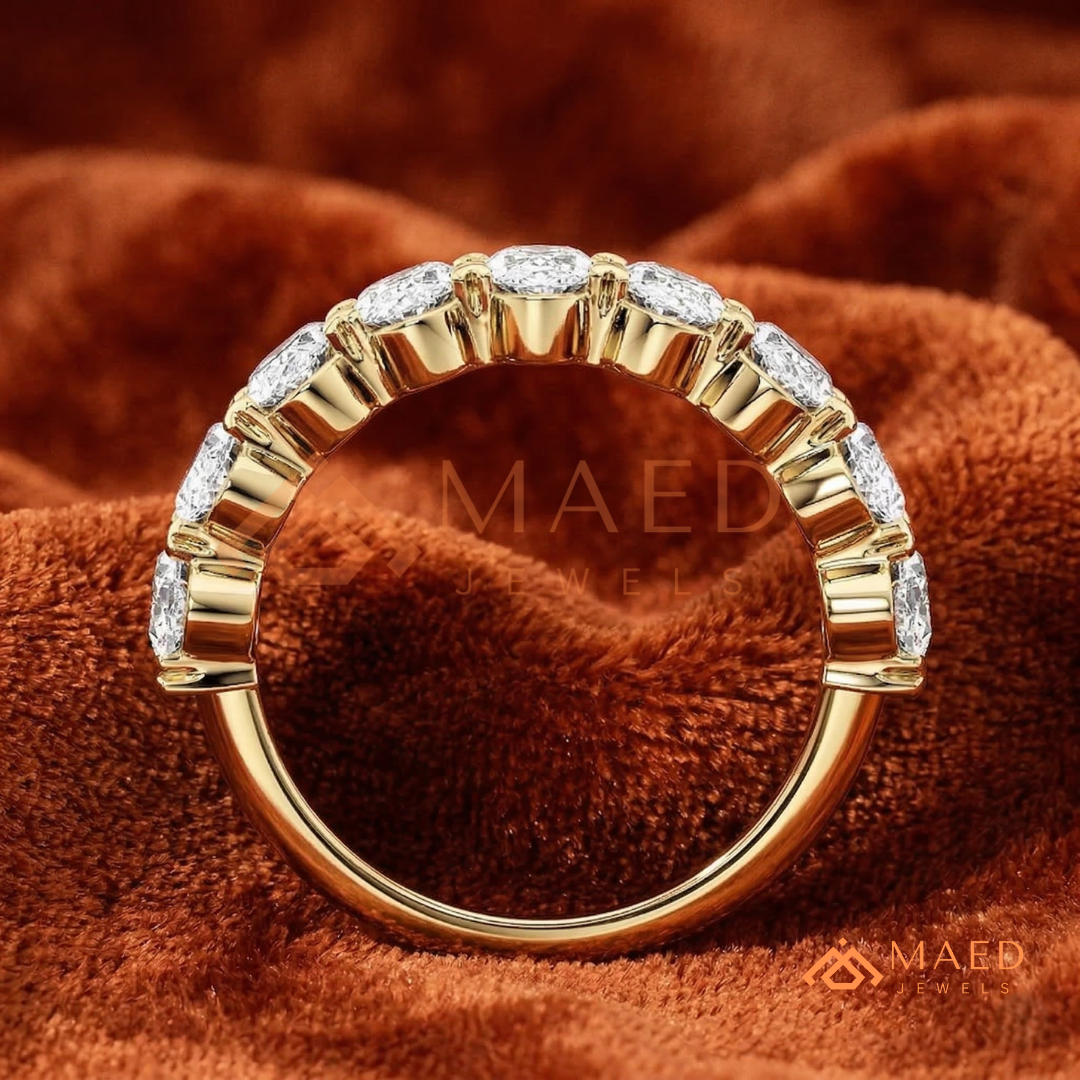 The Aria Oval Band | Shared Prong Anniversary Wedding Ring