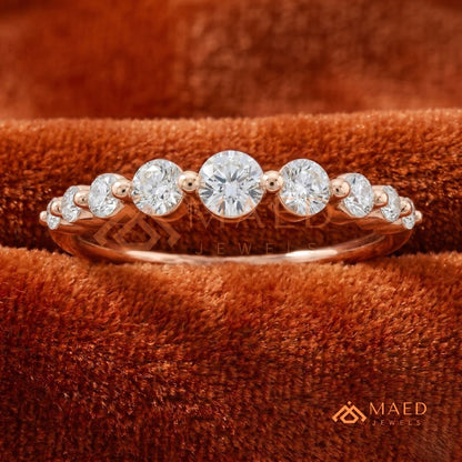 Graduated Round Cut Diamond Wedding Band | Floating Bubble Prongs Anniversary Ring in Silver, 14K Gold, & Rose Gold