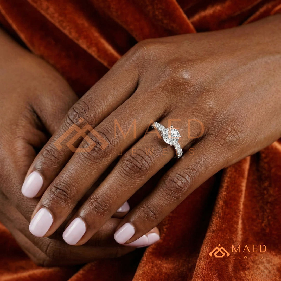 Round Brilliant Cut Engagement Ring with Shared Prong Band | 14k Gold, Rose Gold & Silver